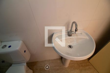 Casa à venda com 234m², 3 quartos e 2 vagas Casa à venda com 234m², 3 quartos e 2 vagasBanheiro 2