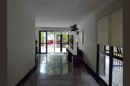 Apartamento à venda com 167m², 4 quartos e 3 vagas Apartamento à venda com 167m², 4 quartos e 3 vagasÁrea comum