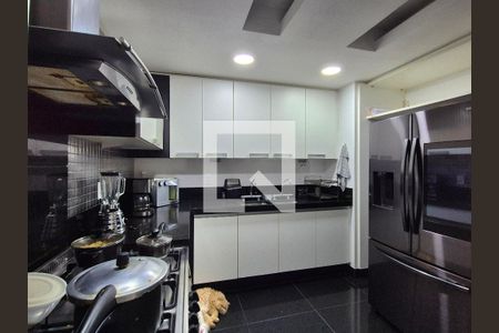 Apartamento para alugar com 250m², 4 quartos e 3 vagasCozinha