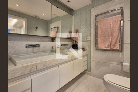 Apartamento para alugar com 250m², 4 quartos e 3 vagasBanheiro da suíte 2