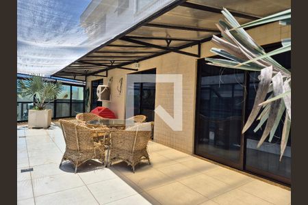 Apartamento para alugar com 250m², 4 quartos e 3 vagasVaranda