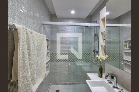 Apartamento para alugar com 250m², 4 quartos e 3 vagasBanheiro da Suíte 1