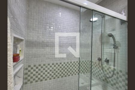 Apartamento para alugar com 250m², 4 quartos e 3 vagasBanheiro da Suíte 1