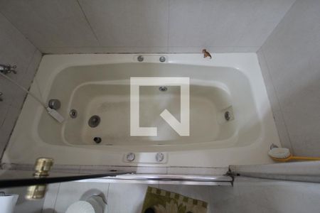 Casa à venda com 240m², 6 quartos e 3 vagasQuarto