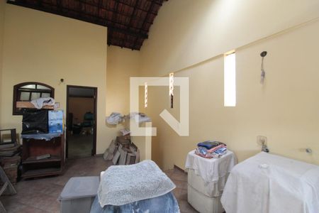 Casa à venda com 240m², 6 quartos e 3 vagasÁrea Externa