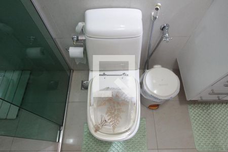 Casa à venda com 240m², 6 quartos e 3 vagasBanheiro Social