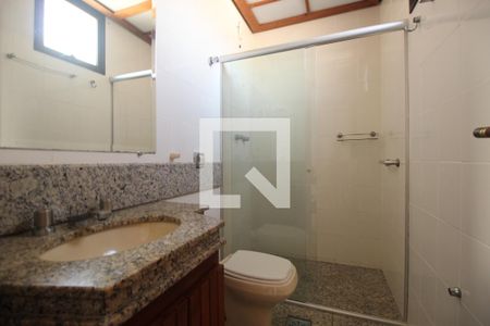 Apartamento à venda com 230m², 4 quartos e 3 vagasBanheiro 