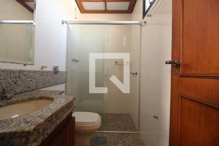 Apartamento à venda com 230m², 4 quartos e 3 vagasBanheiro 