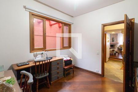 Casa à venda com 500m², 4 quartos e 4 vagasEscritório