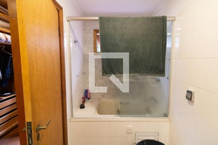 Casa à venda com 500m², 4 quartos e 4 vagasBanheiro da Suíte 1