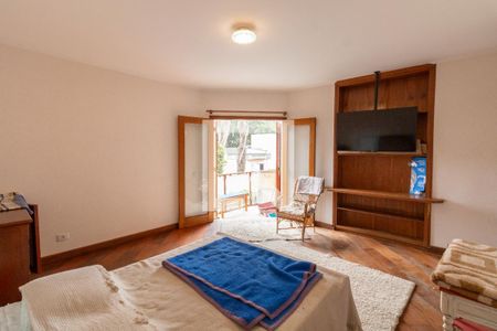 Casa à venda com 500m², 4 quartos e 4 vagasQuarto 4 - Suíte