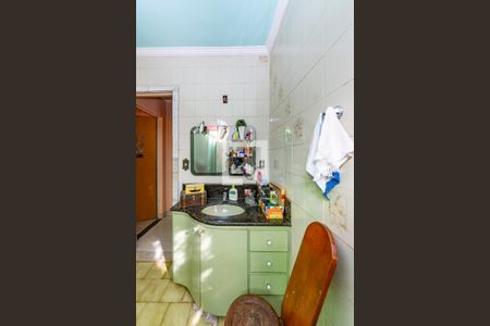 Casa à venda com 170m², 5 quartos e 4 vagas Casa à venda com 170m², 5 quartos e 4 vagasBanheiro Social 1