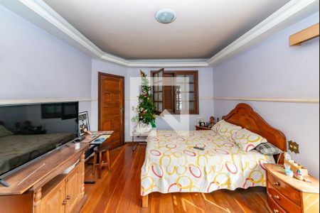 Casa à venda com 170m², 5 quartos e 4 vagas Casa à venda com 170m², 5 quartos e 4 vagasSuíte