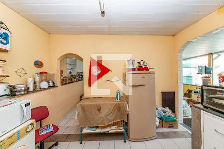 Casa à venda com 170m², 5 quartos e 4 vagas Casa à venda com 170m², 5 quartos e 4 vagasÁrea de Serviço