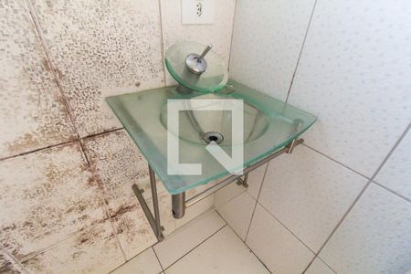 Apartamento para alugar com 46m², 2 quartos e sem vaga Apartamento para alugar com 46m², 2 quartos e sem vagaBanheiro