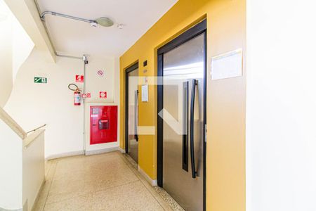 Apartamento à venda com 43m², 2 quartos e sem vagaÁrea comum