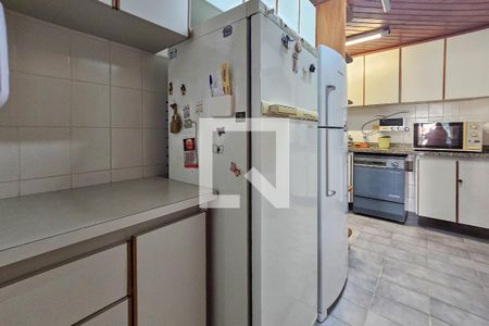 Apartamento para alugar com 110m², 3 quartos e 2 vagas Apartamento para alugar com 110m², 3 quartos e 2 vagasCozinha