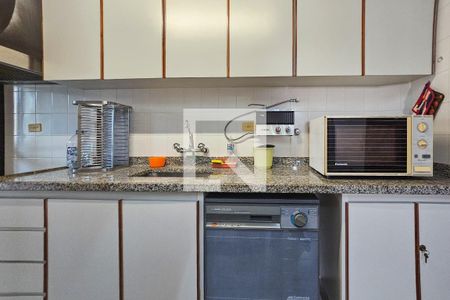 Apartamento para alugar com 110m², 3 quartos e 2 vagas Apartamento para alugar com 110m², 3 quartos e 2 vagasCozinha