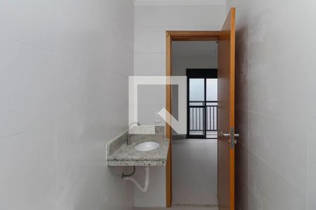 Casa de condomínio à venda com 75m², 2 quartos e 1 vaga Casa de condomínio à venda com 75m², 2 quartos e 1 vagaBanheiro da Suíte