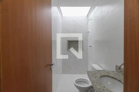 Casa de condomínio à venda com 75m², 2 quartos e 1 vaga Casa de condomínio à venda com 75m², 2 quartos e 1 vagaBanheiro da Suíte