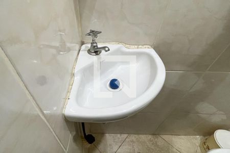 Casa à venda com 200m², 2 quartos e 2 vagas Casa à venda com 200m², 2 quartos e 2 vagasLavabo