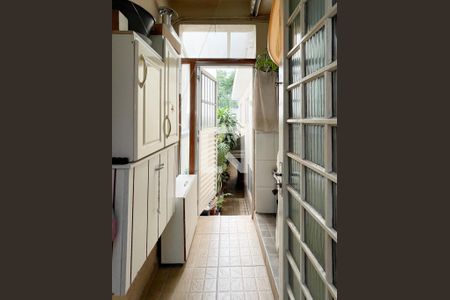 Casa à venda com 200m², 2 quartos e 2 vagas Casa à venda com 200m², 2 quartos e 2 vagasÁrea de Serviço