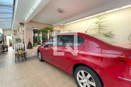 Casa à venda com 200m², 2 quartos e 2 vagas Casa à venda com 200m², 2 quartos e 2 vagasGaragem