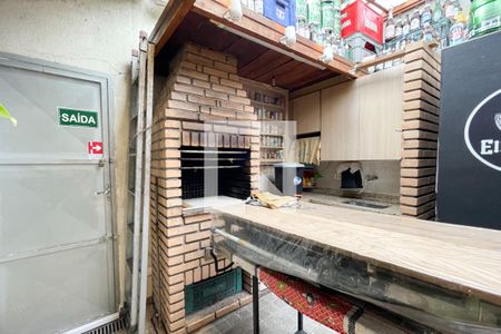 Casa à venda com 200m², 2 quartos e 2 vagas Casa à venda com 200m², 2 quartos e 2 vagasÁrea  - Churrasqueira