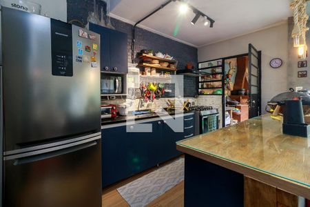 Casa à venda com 190m², 3 quartos e 2 vagas Casa à venda com 190m², 3 quartos e 2 vagasCozinha