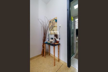 Casa à venda com 190m², 3 quartos e 2 vagas Casa à venda com 190m², 3 quartos e 2 vagasCorredor