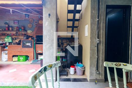 Casa à venda com 190m², 3 quartos e 2 vagas Casa à venda com 190m², 3 quartos e 2 vagasQuintal