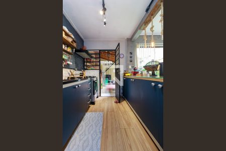 Casa à venda com 190m², 3 quartos e 2 vagas Casa à venda com 190m², 3 quartos e 2 vagasCozinha