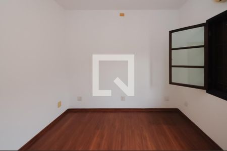 Casa à venda com 177m², 3 quartos e 6 vagas Casa à venda com 177m², 3 quartos e 6 vagasQuarto 2