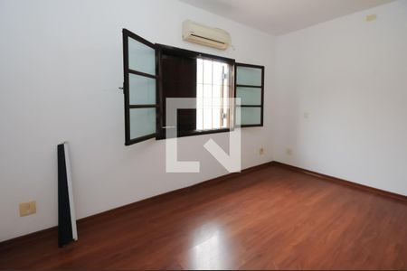 Casa à venda com 177m², 3 quartos e 6 vagas Casa à venda com 177m², 3 quartos e 6 vagasQuarto 3