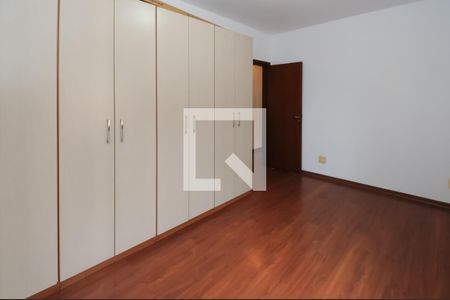 Casa à venda com 177m², 3 quartos e 6 vagas Casa à venda com 177m², 3 quartos e 6 vagasQuarto 3