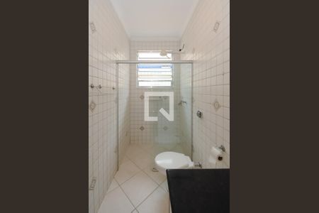 Casa à venda com 177m², 3 quartos e 6 vagas Casa à venda com 177m², 3 quartos e 6 vagasBanheiro da Suíte