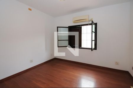 Casa à venda com 177m², 3 quartos e 6 vagas Casa à venda com 177m², 3 quartos e 6 vagasQuarto 2