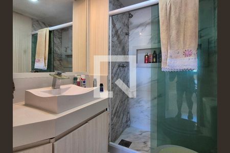 Apartamento à venda com 83m², 2 quartos e 1 vaga Apartamento à venda com 83m², 2 quartos e 1 vagaBanheiro da Suíte