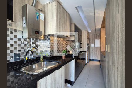 Apartamento à venda com 83m², 2 quartos e 1 vaga Apartamento à venda com 83m², 2 quartos e 1 vagaÁrea de serviço