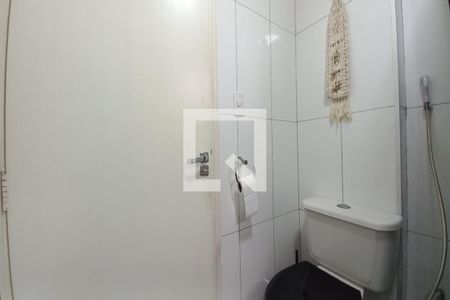 Apartamento à venda com 80m², 3 quartos e 1 vaga Apartamento à venda com 80m², 3 quartos e 1 vagaBanheiro