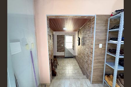 Casa à venda com 180m², 3 quartos e 2 vagasÁrea de Serviço