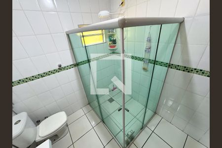 Casa à venda com 180m², 3 quartos e 2 vagasBanheiro