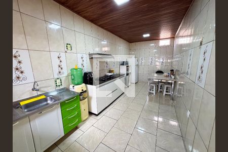 Casa à venda com 180m², 3 quartos e 2 vagasCozinha