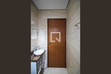 Casa à venda com 236m², 3 quartos e 2 vagasBanheiro Social