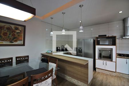 Casa à venda com 236m², 3 quartos e 2 vagasCozinha