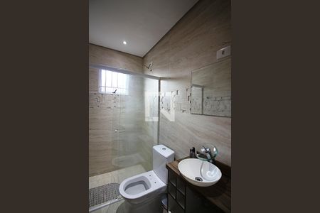 Casa à venda com 236m², 3 quartos e 2 vagasBanheiro Social