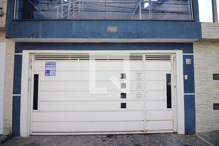 Casa à venda com 236m², 3 quartos e 2 vagasFachada