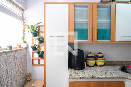 Apartamento à venda com 60m², 2 quartos e 1 vagaÁrea de serviço