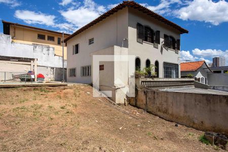 Casa para alugar com 580m², 5 quartos e 6 vagasQuintal