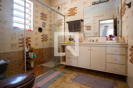 Casa para alugar com 580m², 5 quartos e 6 vagasBanheiro da Suíte